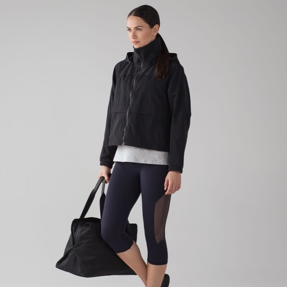 โค๏ธ Lululemon Always Effortless Jacket Size 6 Black - Picture 16 of 16